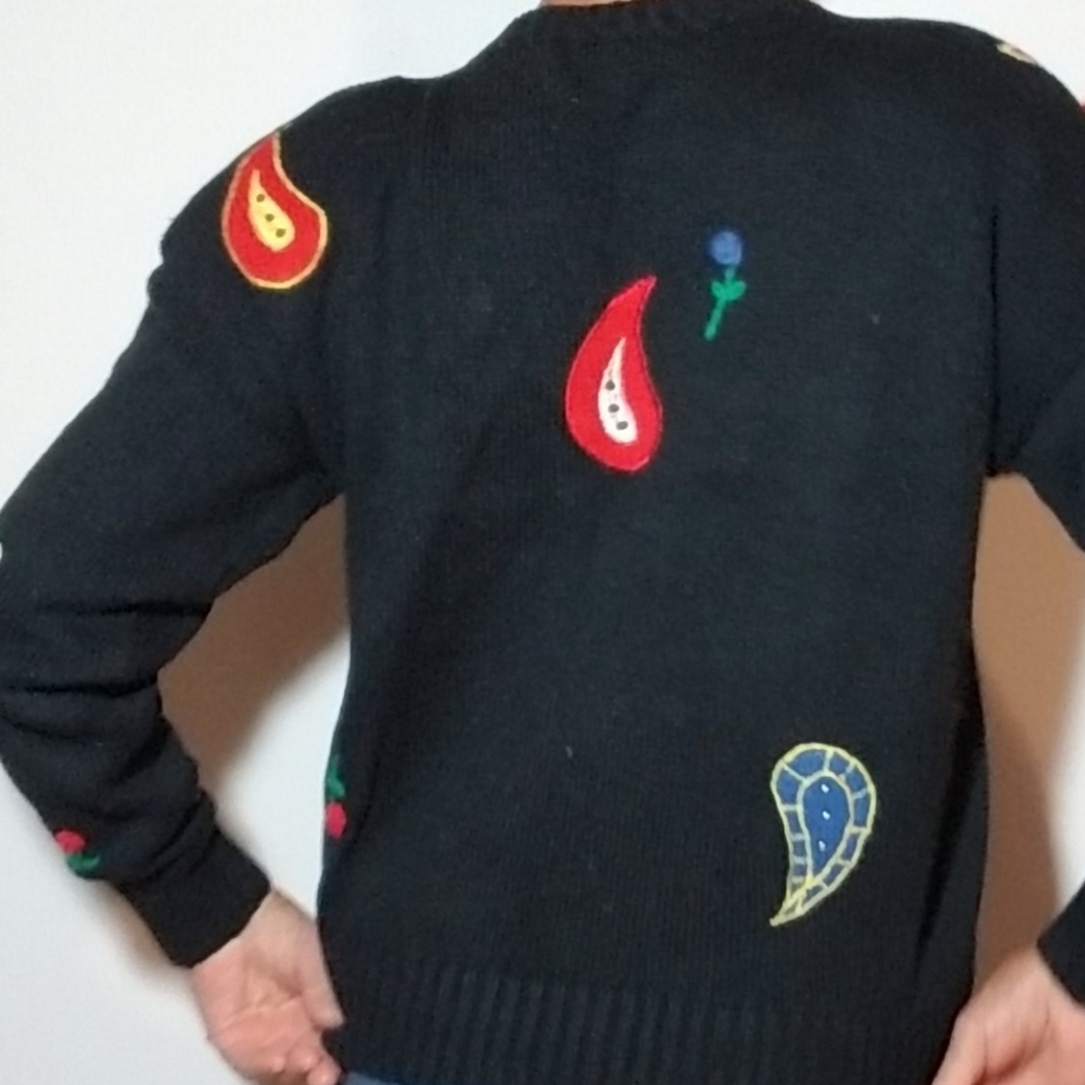 VTG 80s/90s Chaus black/Roses longsleeve Sweater - Picture 6 of 16